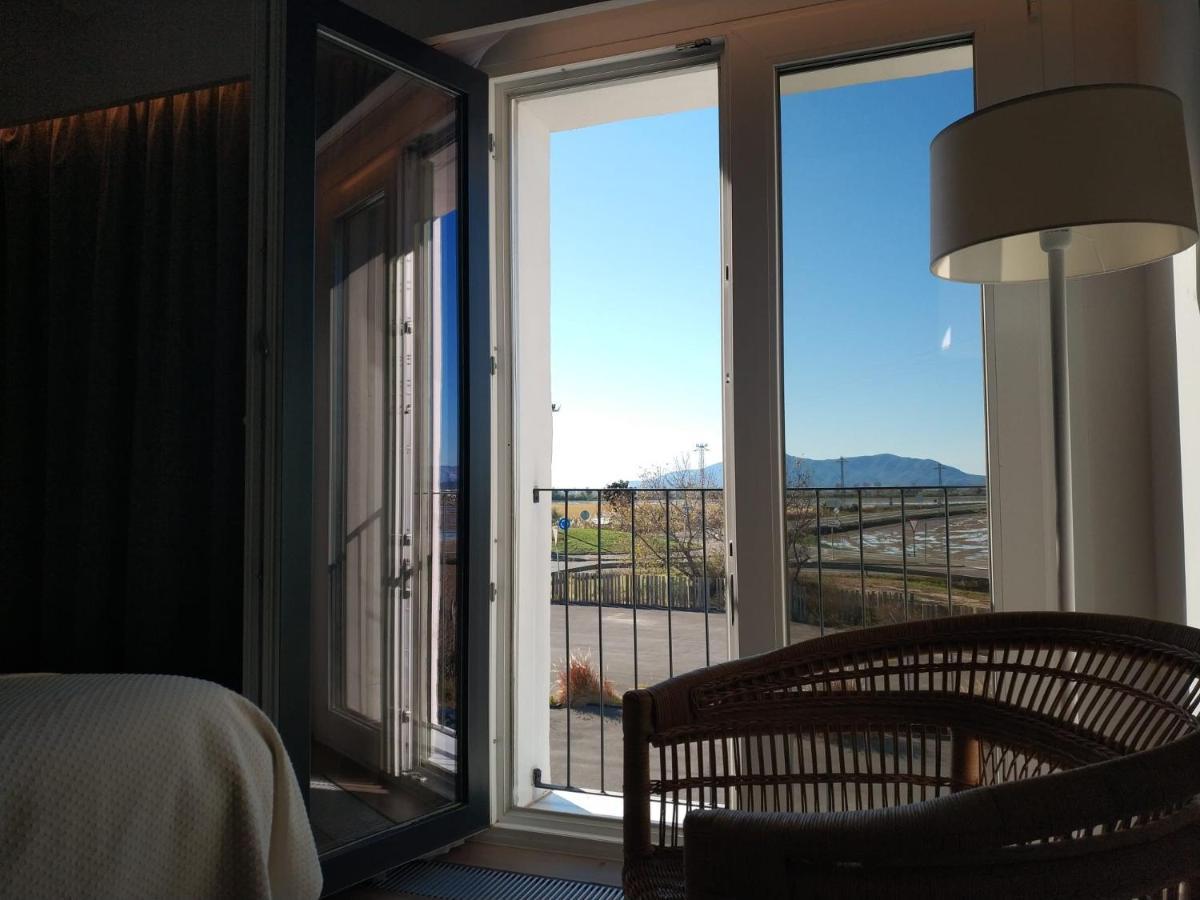 Hotel Mas Catxina Deltebre Bagian luar foto