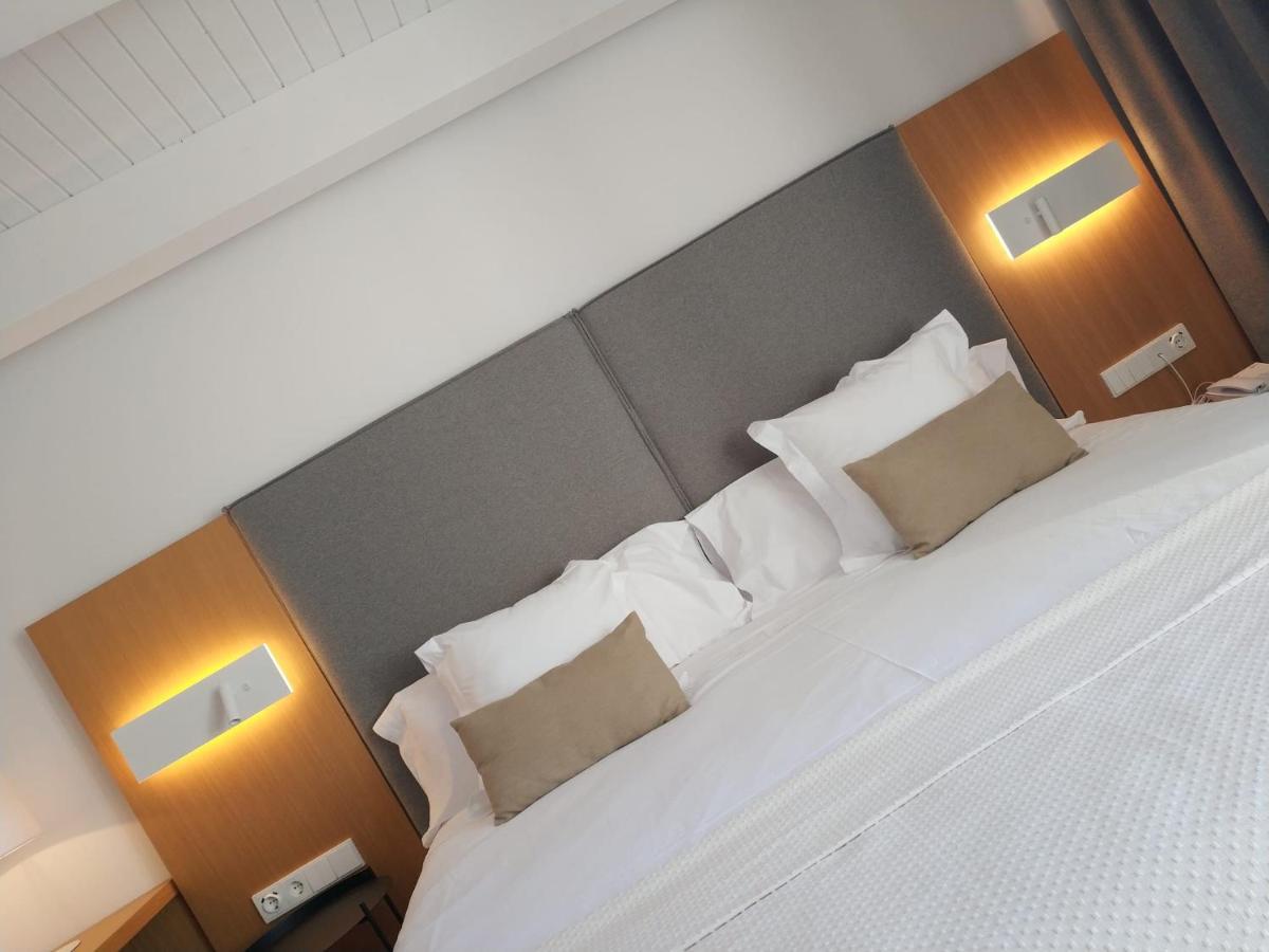 Hotel Mas Catxina Deltebre Bagian luar foto