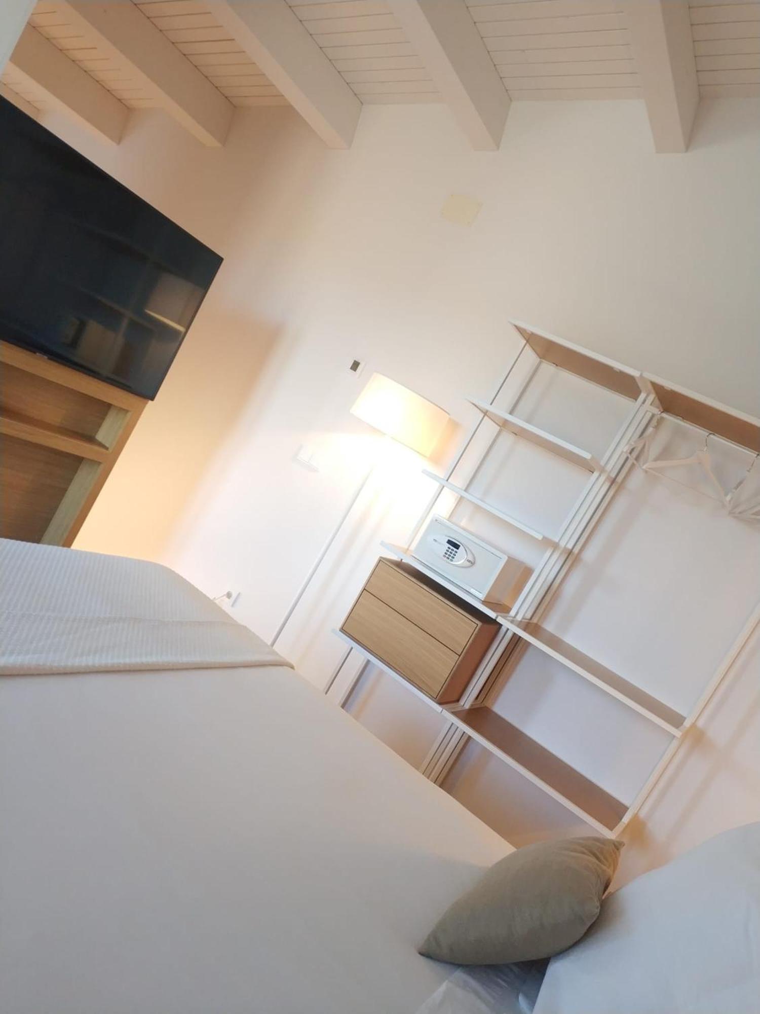 Hotel Mas Catxina Deltebre Bagian luar foto